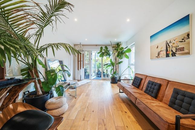 Fairbourne Road, Clapham photo 2