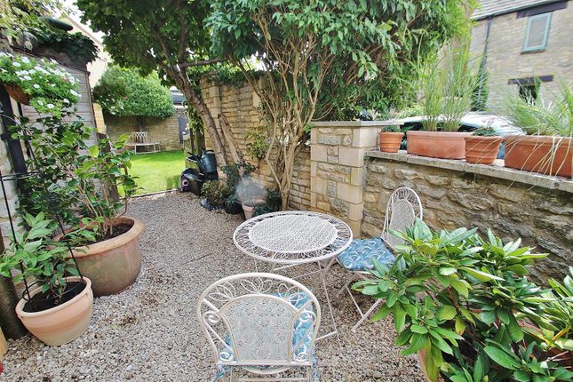 Tallet Barn Courtyard View 1.Jpg