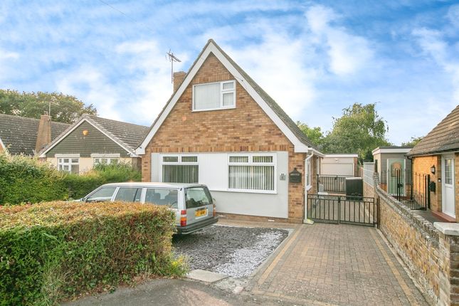 3-bed detached on 6, Leicester Close, Clacton-On-Sea, £270,000