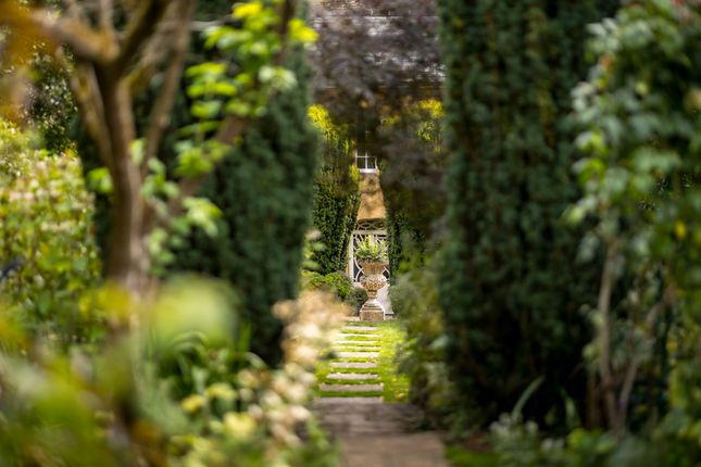 Discreet Listing, Chipping Campden, Gloucestershire photo 3