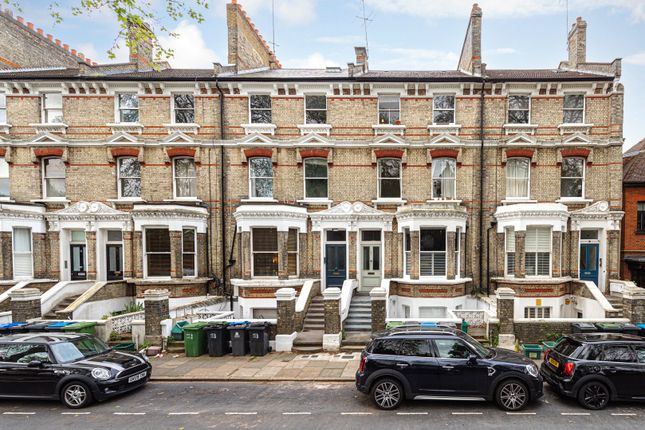 Thumbnail Flat for sale in St. Andrew's Square, Surbiton