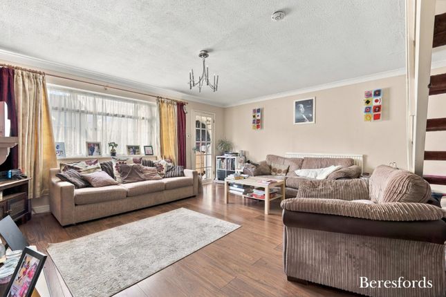 1, Hollyford, Essex photo 3