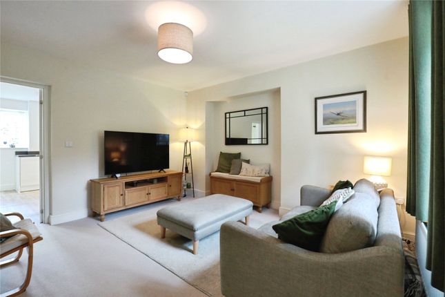 7, Spitfire Place, Cheltenham photo 4