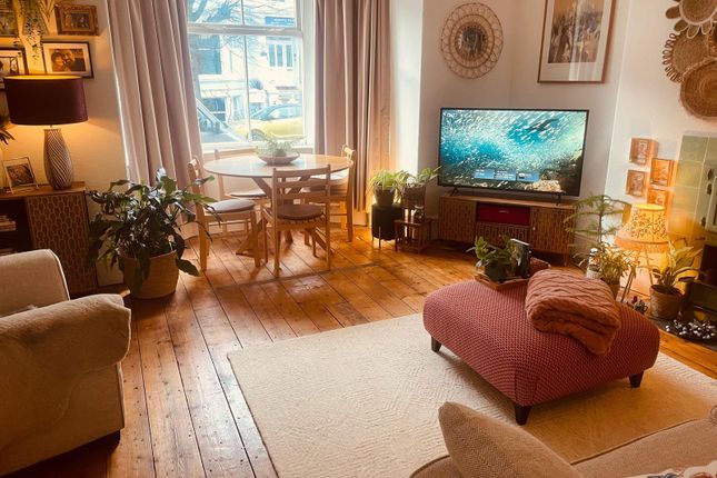 FLAT 1 11 , Charlton Street, Llandudno photo 3