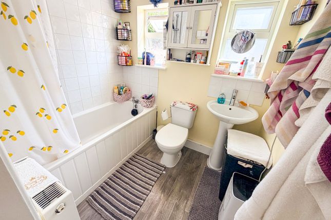 9, Walgrave Street, East Riding of Yorkshi photo 4
