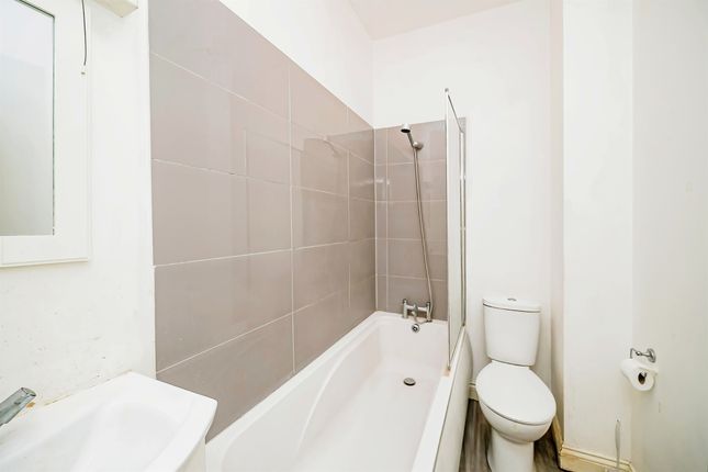 Flat 7, 55, Upton Park, Slough photo 4
