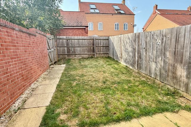 14, Maxwell Crescent, Northampton photo 3