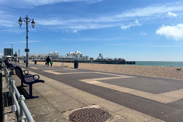 34-37, SOUTHSEA photo 2