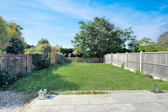 28, Elizabeth Way, Colchester photo 2
