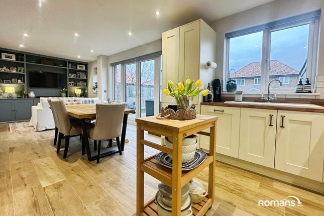 6, Runcie Crescent, Hampshire photo 4