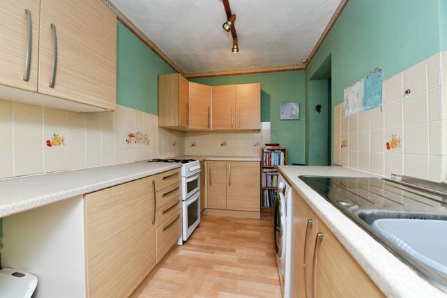 14, Leighfields Road, Leigh-On-Sea photo 3