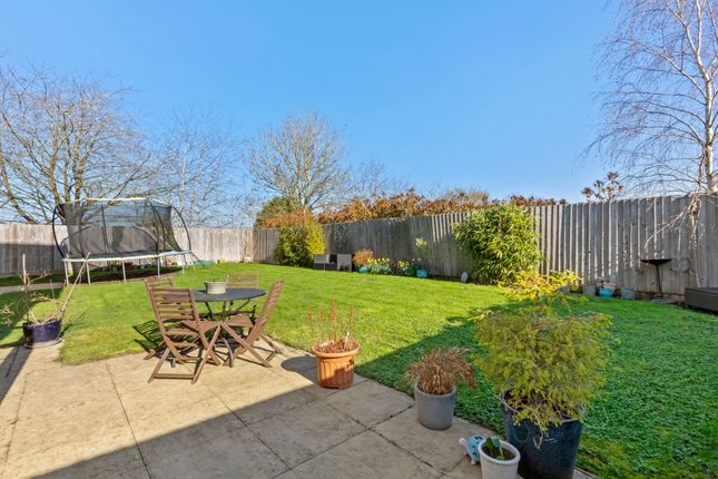 44 Hammond Street, Aylesbury photo 4