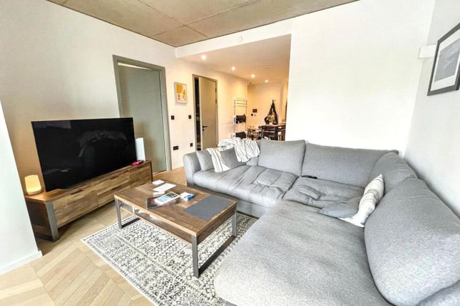 Apartment 503 St George's Gardens, 1F Spinners Way, Manchester photo 3