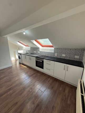 Flat 5, 10 Gilpin Street, Leeds photo 5
