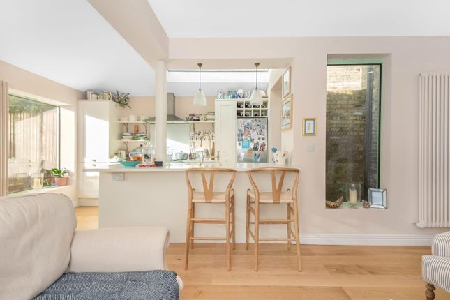 Flat for sale in Romola Road, Herne Hill, London