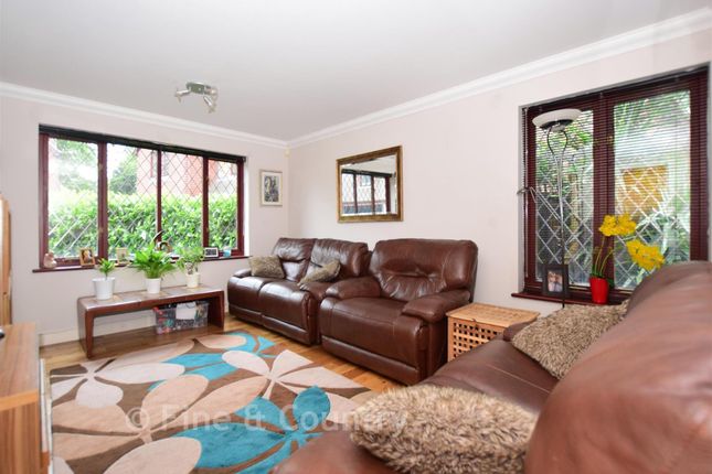 2, Worcester Grove, Broadstairs photo 4