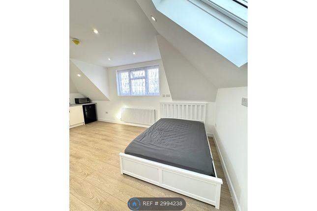 Studio   Harrow View, Harrow photo 3