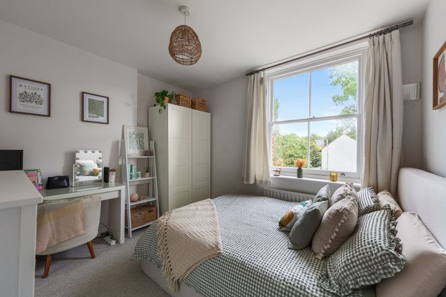 Flat 2, 7A Vermont Road, London photo 4