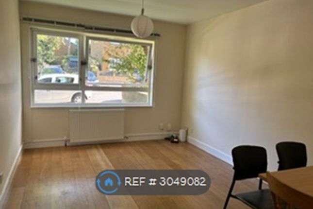 Bartholomew Close, East Hill Wandsworth, London photo 3