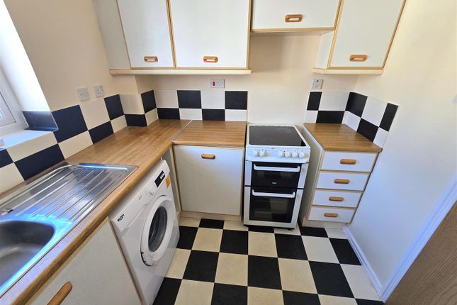 15, Trafalgar Court, Great Yarmouth photo 4