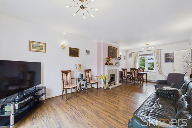 12 Jersey Close, Ashford photo 4