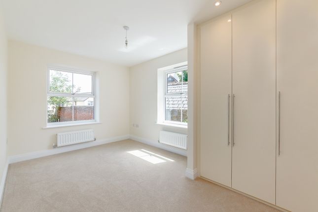 Flat 29 Bridge House,, Bridge Street, Walton-On-Thames photo 4