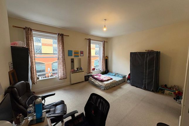 Flat 2,, Caitlin House, Aldershot photo 2