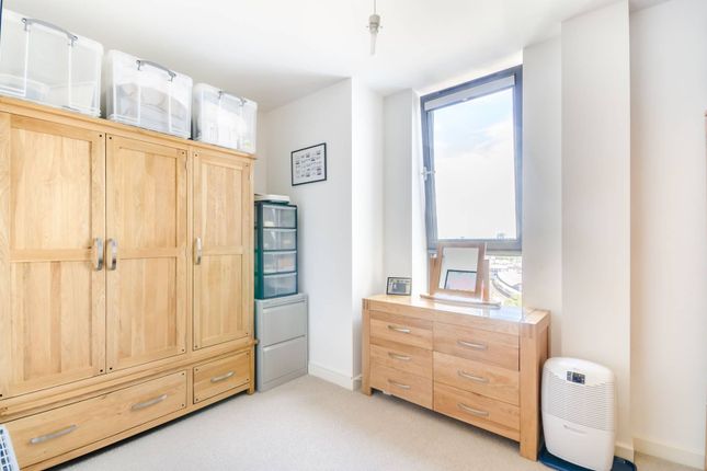 Flat for sale in Lumiere Apartments, 58 St Johns Hill, Clapham Junction, London