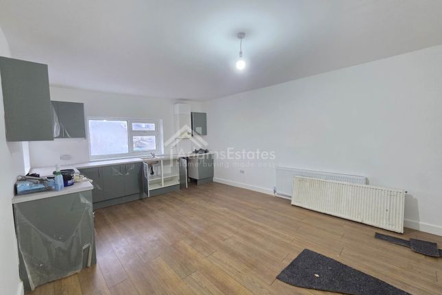 11, South Street, Dewsbury photo 4