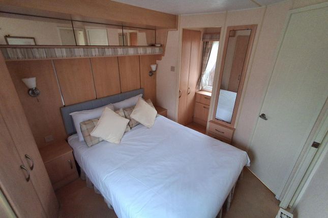 Coopers Beach Holiday Park, Church Lane, Colchester photo 5