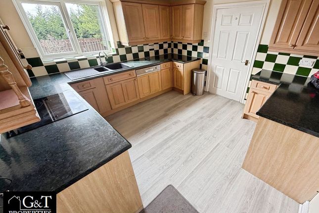 3 Highview Drive, Kingswinford photo 2