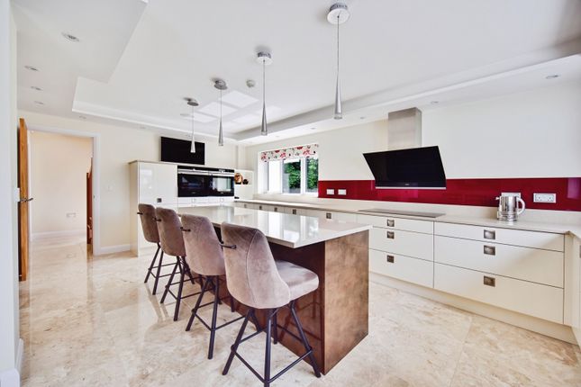 The Pines, 277, Queens Road, Kent photo 4