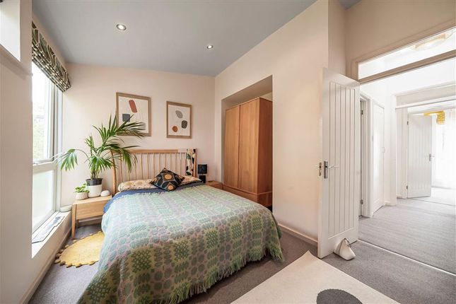 9, Blagdon Walk, Teddington photo 4