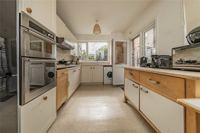 36, Mill Plat Avenue, Isleworth photo 4