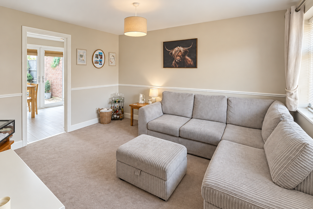 1, Almond Close, Tiptree photo 2