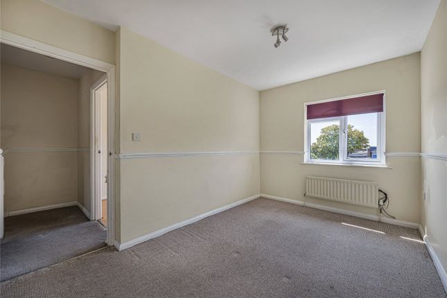 11, Hillsgrove Close, Kent photo 4