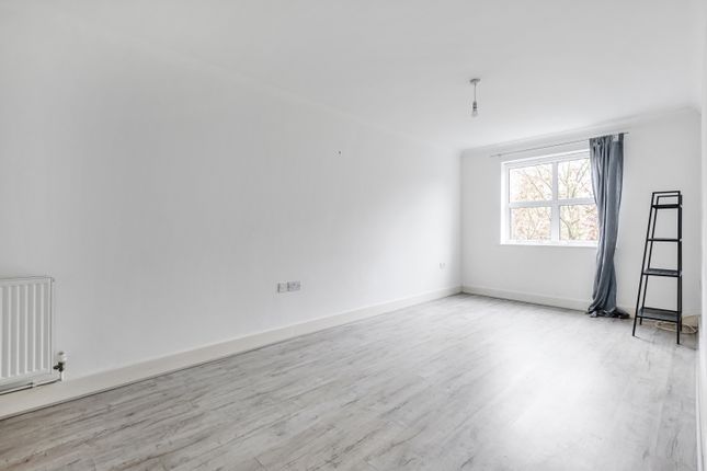 Flat 17, Bromley House, Compass Lane, Bromley photo 4