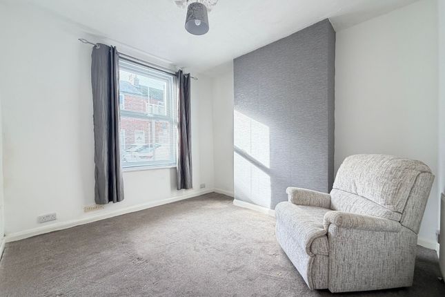 9 Nelson Street, Scarborough photo 2
