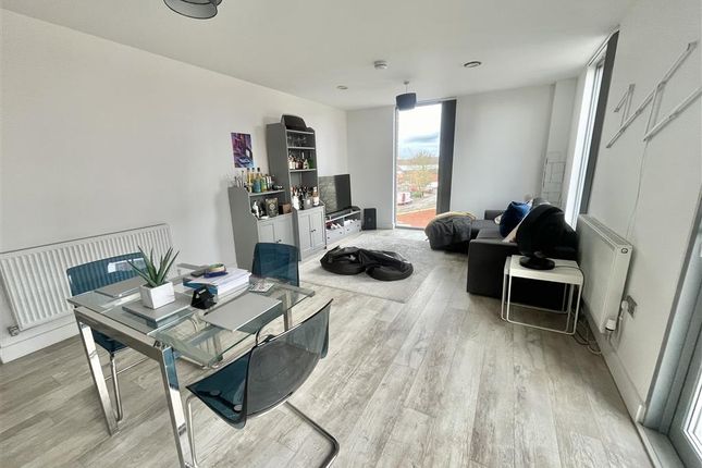 Flat to rent in Quay Place, Nottingham