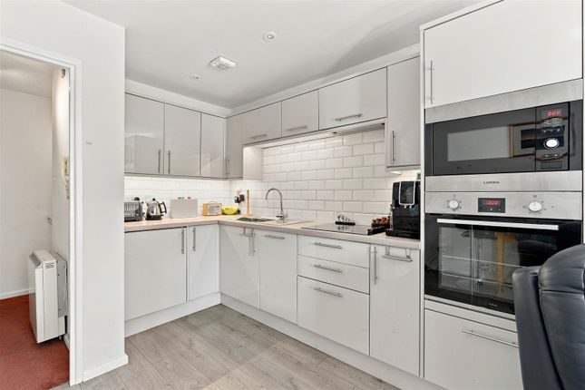 10 Longville Court, The Avenue, Coventry photo 4