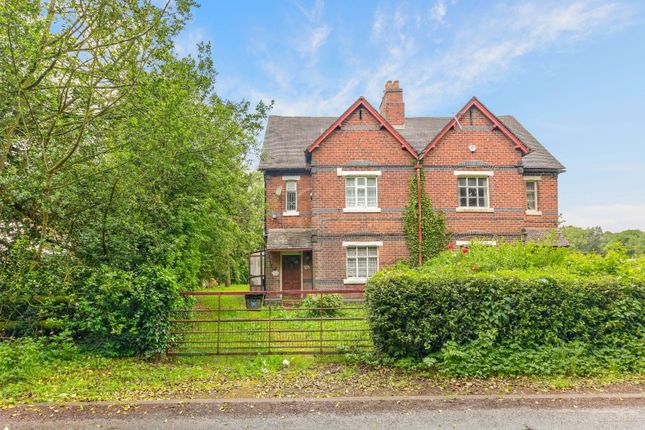 3-bed semi-detached on 41, Wyrley Lane, Pelsall, £150,000