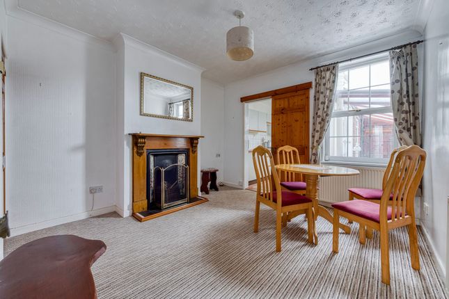 69 Kirkley Run, Lowestoft photo 4