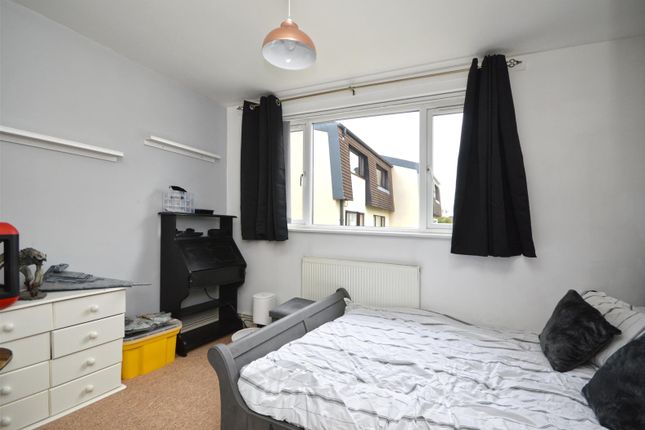 Flat for sale in Manor House Court, Whitchurch, Bristol