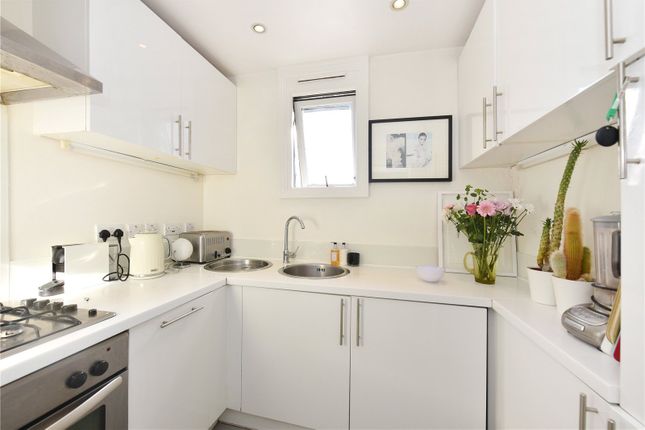 Flat for sale in Gloucester Gate, Regent's Park, London