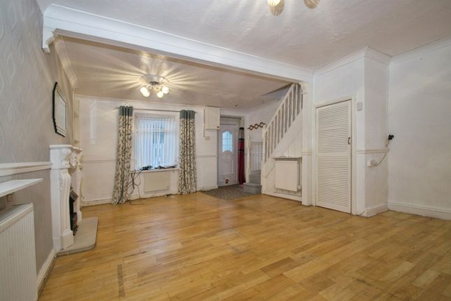 25, Hill Street, Bridgend photo 4