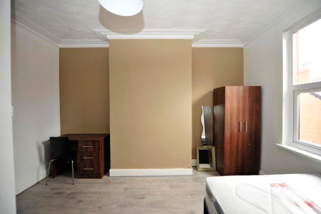 Property to rent in Brudenell Road, Hyde Park, Leeds