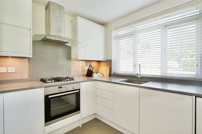 Flat 46, Mayflower Lodge, 124, Regents Park Road, London photo 3