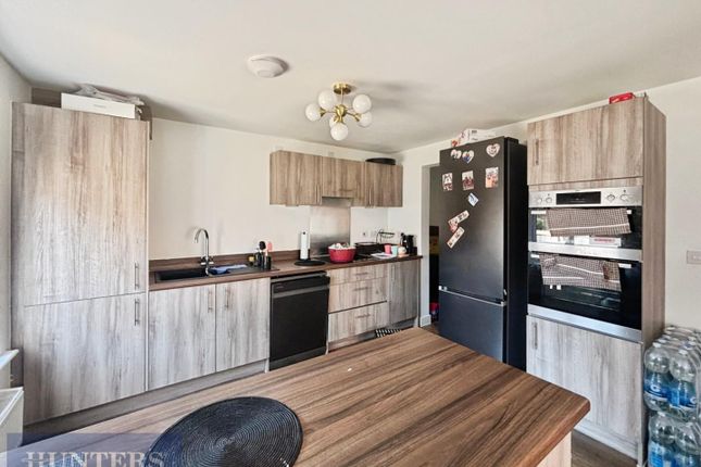 22, Vesta Close, Exeter photo 3
