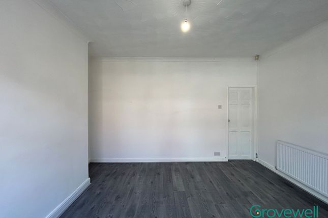 10 Aireworth Street, Bolton photo 4