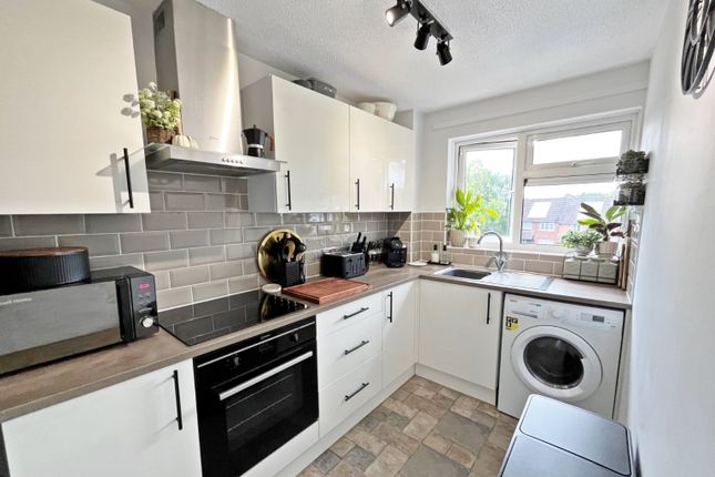 4, Lovet Road, Bedford photo 2